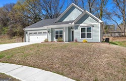 142 Fairview Station, Hartwell, GA 30643