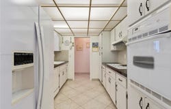 1124 NE 3rd St, Hallandale Beach, FL 33009