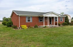8895 N Loretto Rd, Loretto, KY 40037
