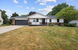 1805 Forest Lake Drive SE, Grand Rapids, MI 49546
