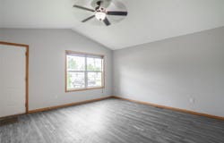 525 SE 9th Street, Des Moines, IA 50309