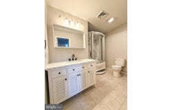 1 CIRCLE DRIVE, HAZLETON, PA 18201