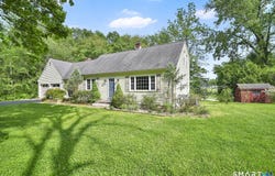 29 Burr Road, Bloomfield, CT 06002