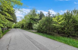 900 Silver Fox Drive, Wright City, MO 63390
