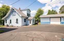 31 E Calvary Rd, Duluth, MN 55803