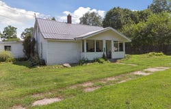4438 division Street, McBride, MI 48852