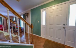 12 Blue Mountain Court, Oak Ridge, TN 37830