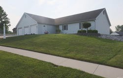 327 Hillside Avenue, Roanoke, IN 46783-8815