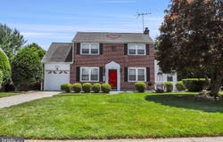 9 STRATHAVEN DR, BROOMALL, PA 19008