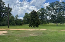 30 GARDNER RD, Laurel, MS 39443