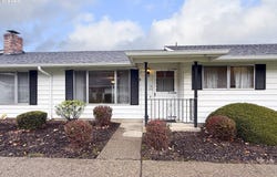579 NE FLEMING Ave, Gresham, OR 97030
