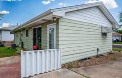2227 W WESTPORT Road, Peoria, IL 61615