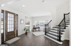 454 E DELP Road, LANCASTER, PA 17601