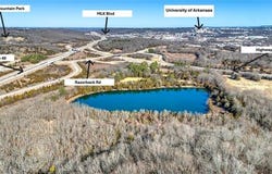 2849  S Shiloh  DR, Fayetteville, AR 72701