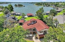 101 Sarsi Cove, Gainesville, TX 76240