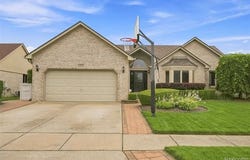47676 Sandy Ridge Drive, Macomb Twp, MI 48044
