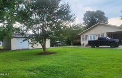 2262 Old Oak Road, Kinston, NC 28504