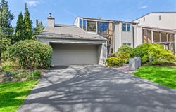 6 Lady Jane's Way, Northport, NY 11768