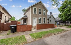 3074 Erin Avenue, Cleveland, OH 44113