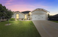2810 Catfish Court, Granbury, TX 76048