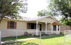 105 West Avenue, Florence, TX 76527