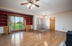 11264 Oak Hill Lane, Mountain Grove, MO 65711
