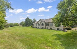 N18w28978 Golf Ridge S -, Pewaukee, WI 53072