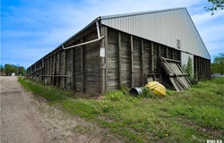 300 S BROADWAY Street, Manito, IL 61546