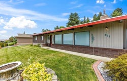 611 Ferncrest Rd, Yakima, WA 98901