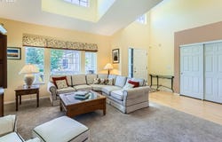 1883 NE 60TH PL, Hillsboro, OR 97124