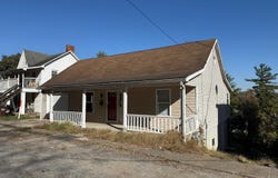 508 5th Street, Aurora, IN 47001