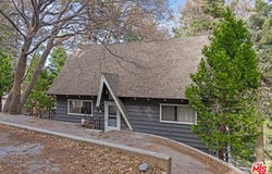 286 S Fairway Dr, Lake Arrowhead, CA 92352