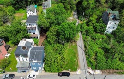 1300 Stranmore St, Manchester, PA 15212