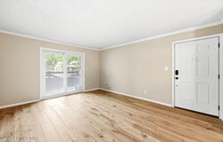 8006 Westover Dr, Louisville, KY 40059