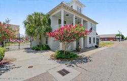 110 State Street, Bay Saint Louis, MS 39520