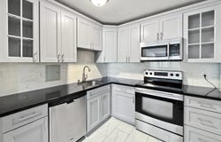 555 Pierce St, Albany, CA 94706