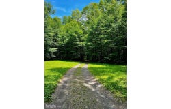 25 BEECH CREEK MOUNTAIN ROAD, BEECH CREEK, PA 16822