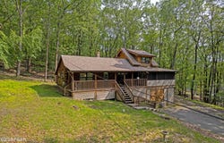 105 Alta Lane, Tafton, PA 18464
