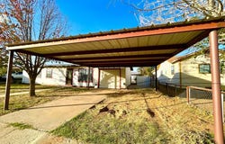 1044 Washington Ave, Kermit, TX 79745