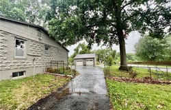 900 S Trail Ridge Drive, Independence, MO 64050