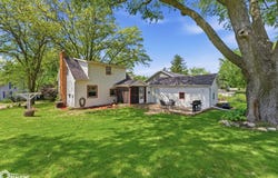 608 S Ave B, Washington, IA 52353