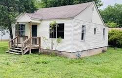 37 Maple Street, Melbourne, AR 72556