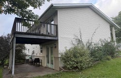 881 Country Club Dr, Akron, IA 51001