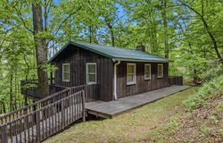 98 ORE Trail, BERKELEY SPRINGS, WV 25411