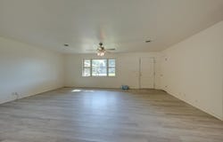 106 N Delaware Street, Grove, OK 74344