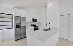 200 SE 7th St, Dania Beach, FL 33004