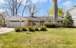2656 Beechwood Drive SE, East Grand Rapids, MI 49506