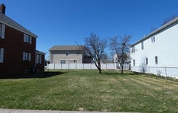 123 Heald St, Carteret Boro, NJ 07008-2745