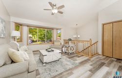 4312 S Bedford Ave, Sioux Falls, SD 57103