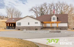 15 Justice Ln, Cody, WY 82414